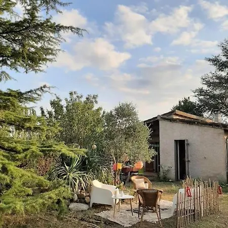 Au Cabanon De Hébergement de vacances